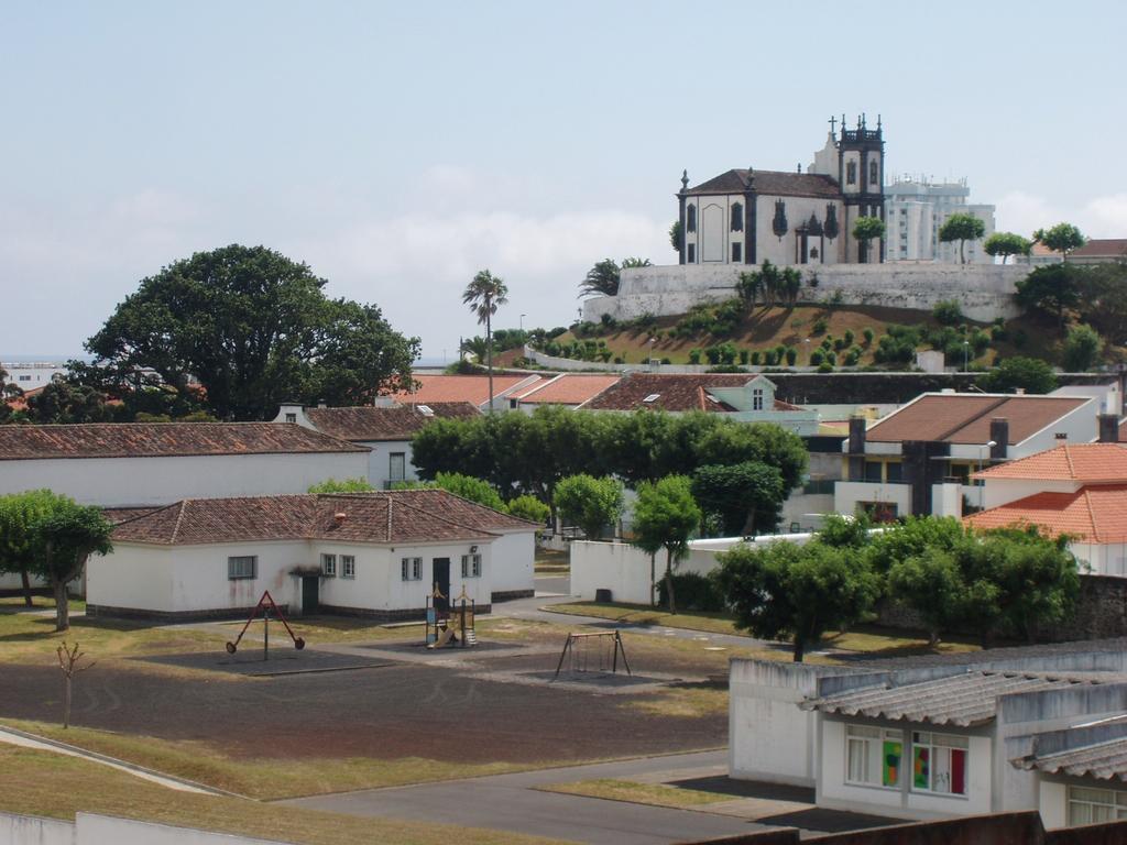 Apartment T3 In Downtown With Sea View Ponta Delgada Oda fotoğraf