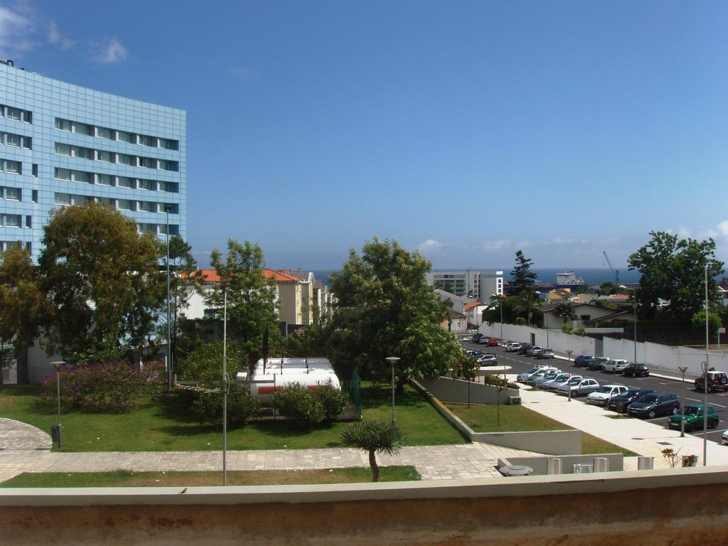 Apartment T3 In Downtown With Sea View Ponta Delgada Oda fotoğraf
